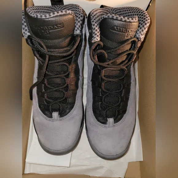 Air Jordan 10 Retro Cool grey suede 7y/Wm 8-9